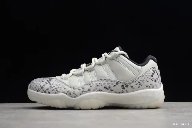 Kick Theory Light Low Bone Air 11 Jordan SE CD6846-002 Snake 0619